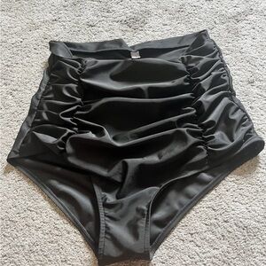 Women’s Black High-Waisted Ruched Bikini Bottoms Size Large